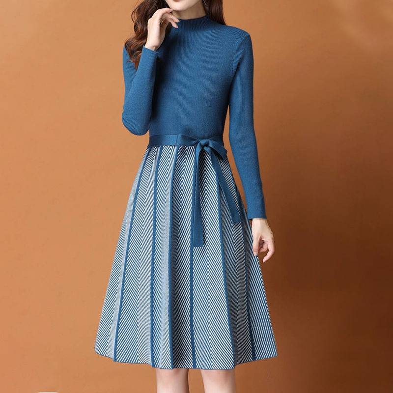 Elegant Pleated Women's Sweater Dress Elegant Pleated Women's Sweater Dress